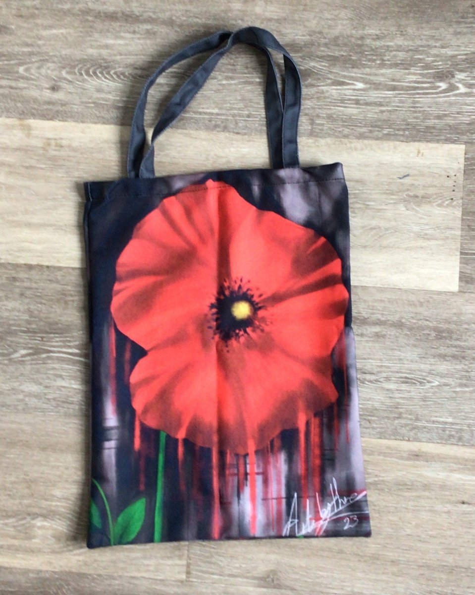 Todays word is FLOWERS and one of our favourites is the delicate poppy.  What is your favourite flower?  artbythree.etsy.com/listing/110135… #MHHSBD #earlybiz #elevenseshour #flowers #ukmakers #TuesdayFeeling #giftsforher #CraftBizParty #etsyfinds