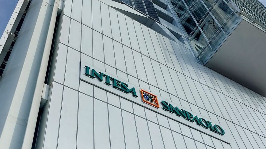 Intesa Sanpaolo has successfully placed an Additional Tier 1 perpetual bond on the institutional market for a nominal amount of €1 billion, with a 7.00% coupon payable semi-annually: it reached orders for almost €4 billion of more than 223 investors
📌group.intesasanpaolo.com/en/newsroom/ne…