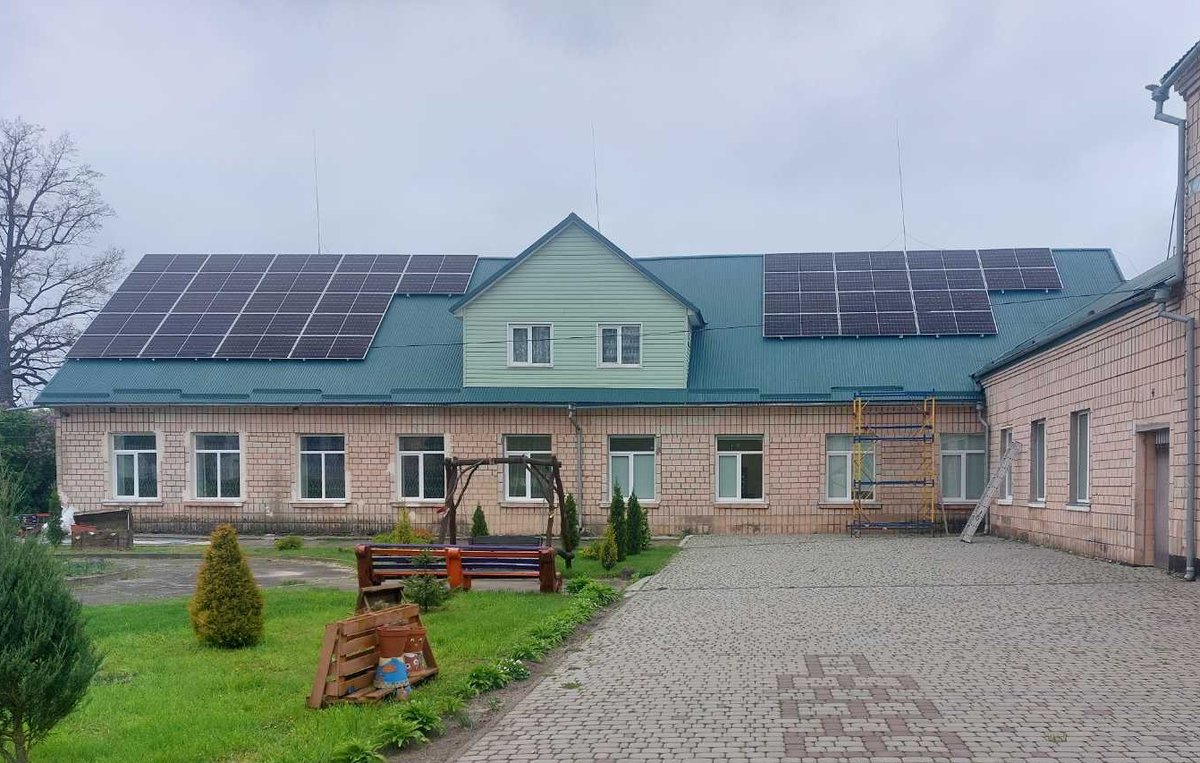 #Ukraine : Avancées dans l'oblast de Rivne ! Avec le soutien de @AideMedicaleUkr, de nouvelles installations ont été réalisées sur des écoles. @CdCMAE @FranceenUkraine