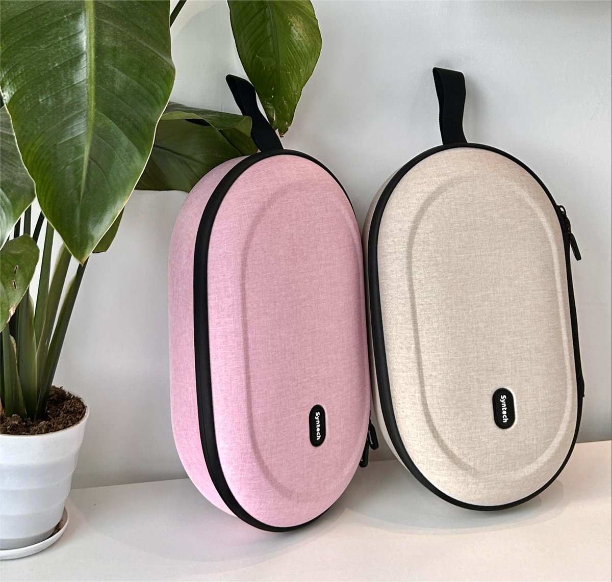 Lighter color lighter life!
Our new color of VR carrying case is coming soon!

#vr #syntech #syntechcarrycase #vrcarrycase #carrybag #vraccessory #vroutdoor #vrcarrybag #newcolors #pink #CreamColor #NewLaunches #vrgames #vrgaming