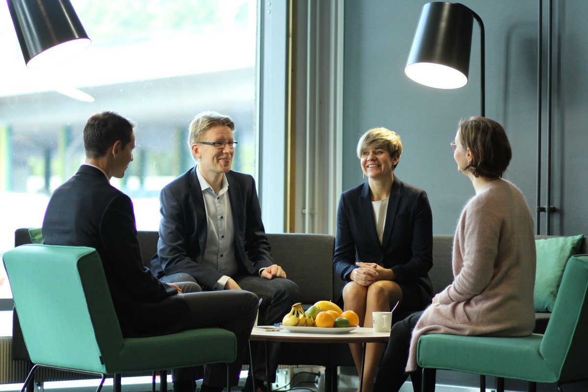 📣 Haemme patenttiasiamiestiiminvetäjiä!

Tiiminvetäjä toimii patenttiasiamiestiimin (kemia ja prosessitekniikka, mekaniikka ja fysiikka, ICT- ja sähkötekniikka) esihenkilönä.

Lue lisää ja hae paikkaa 31.5. mennessä 👉 papula-nevinpat.rekrytointi.com/paikat/?o=A_RJ…

#IPRUra #IPRHuiput #PapulaNevinpat
