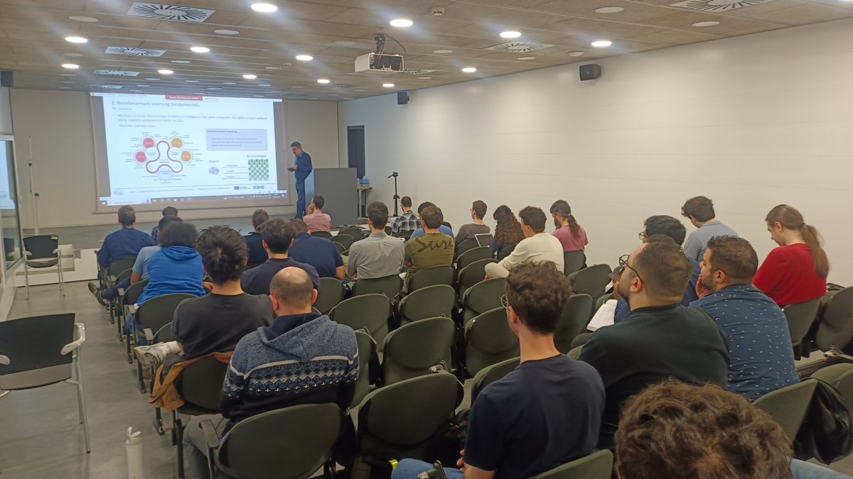 Second day of @TelecoRenta's International Student Workshop started with speaker Dr. Jordi Perez-Romero, professor and researcher at @la_UPC He presented the talk “Towards Trustworthy Reinforcement Learning for beyond 5G radio access networks” #TelecoRenta @iCERCA #CTTC