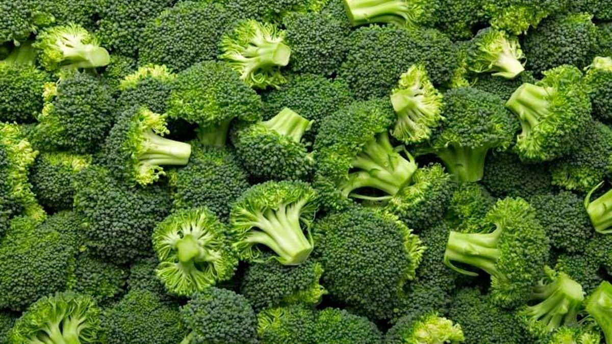 9 yeşil sebze, 9 müthiş fayda! Sağlıklı bir kalpten çelik gibi hafızaya... Bu sebzelere sofranızda yer açın buff.ly/3JZZGh7