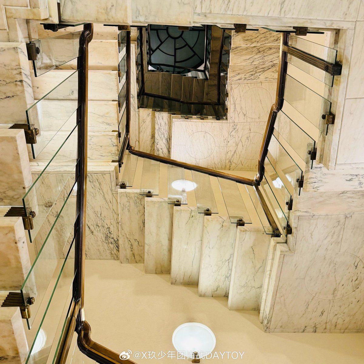 240514 15:15 Xiao Zhan weibo update

📝