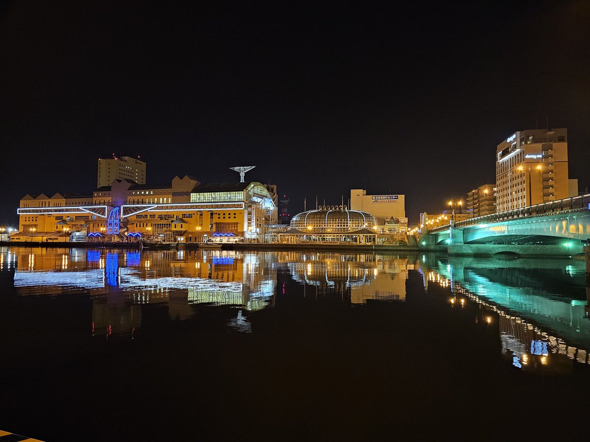 釧路川の夜景です

 #釧路川  #夜景