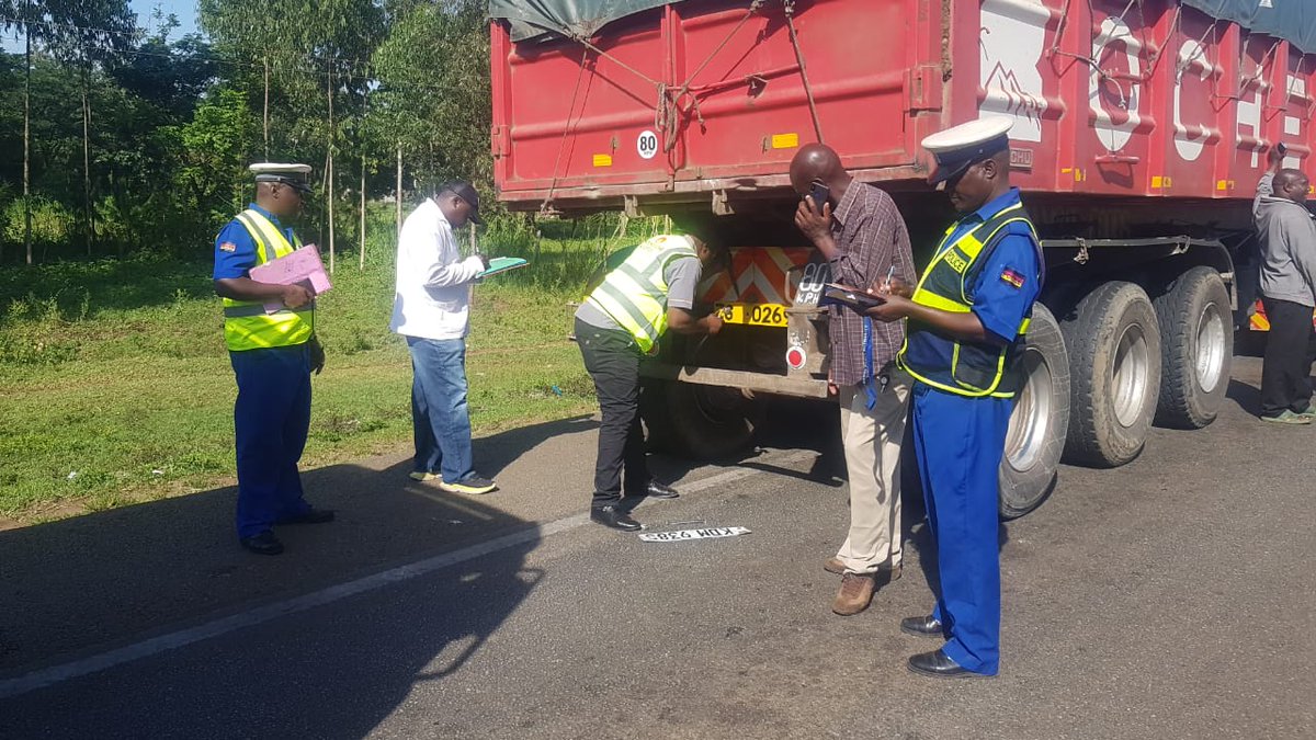 🛑Road Safety compliance checks along the Malaba- Bungoma road. 
#UsalamaBarabarani