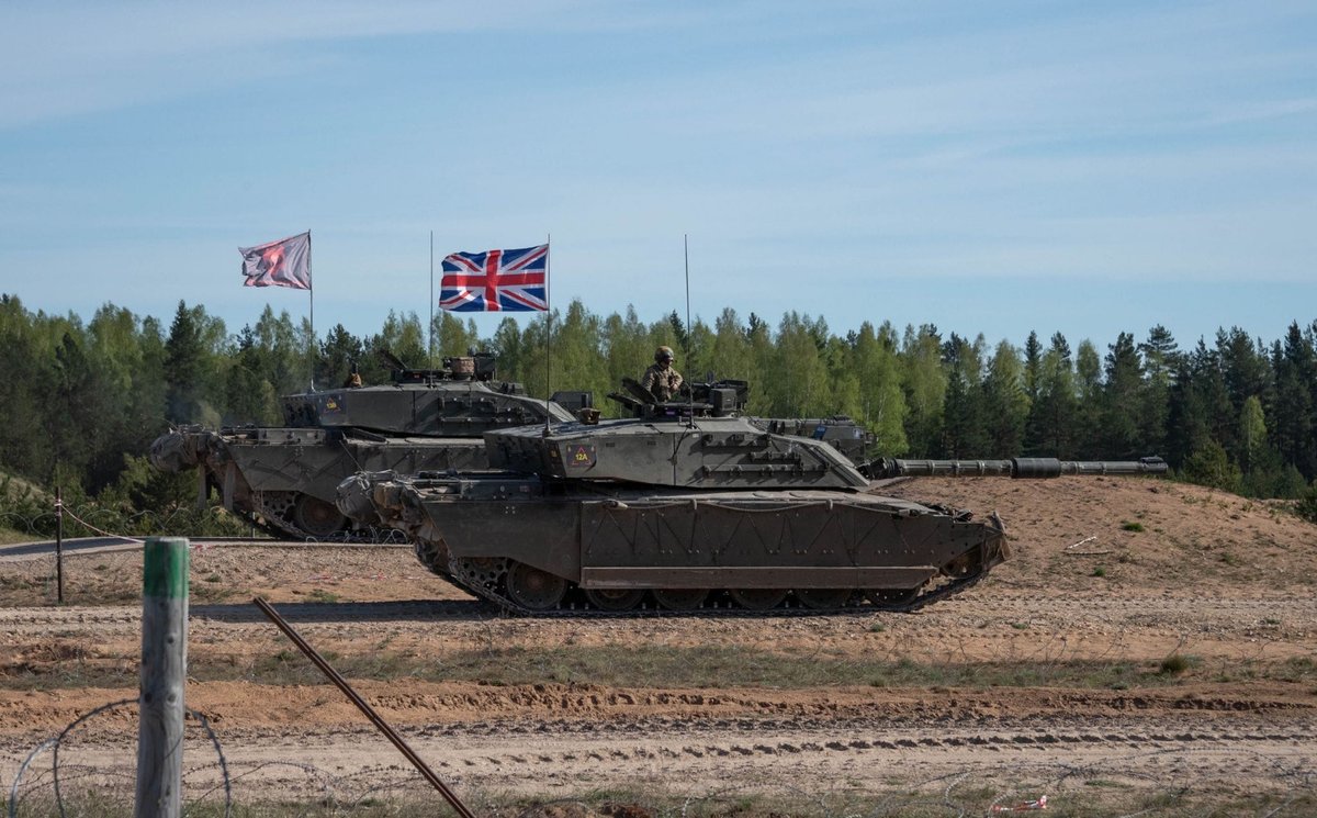 #TankTuesday - @BritishArmy 's main battle tank: the 🇬🇧 Challenger 2. Its Chobham armour, makes it one of the most well-protected tanks in the world. #NATO , we train with the best equipment. 📸 @Natobgest 🇪🇪 #DefendAndDeter #StrongerTogether #Tank #Challenger