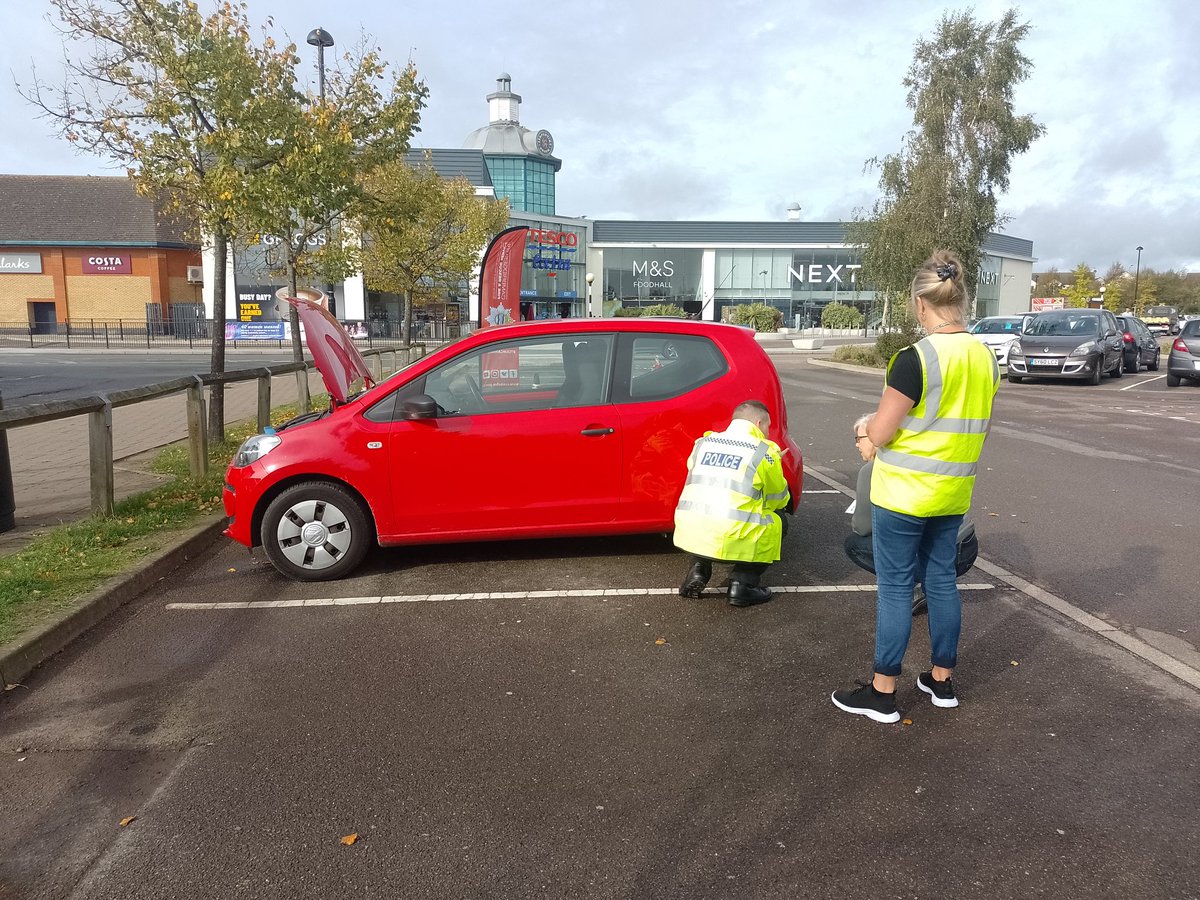 Fancy free screen wash 🫧 and air in your 🛞? Get yourself to Serpentine Green Tesco car park for a free vehicle check, thanks to @cambsfrs @HighwaysEAST @PeterboroughCC! 10am - 2pm (weather permitting!)