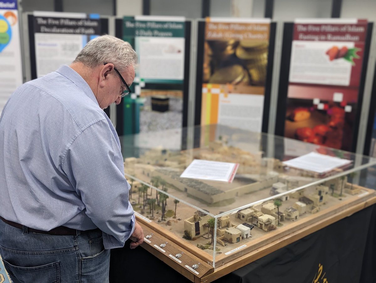 ExhibitionIslam's tweet photo. Alhamdulillah, our #ExhibitionIslam event @GreenLaneMasjid was a huge success! 🌟

We had over 1,000 visitors &amp; a shahadah! Our VR tour, interactive models, scientific manuscripts, and rare Qur'ans were a massive hit.

Have you been to one of Exhibitions? 

#IslamicHistory https://t.co/ZnuMMwBe09