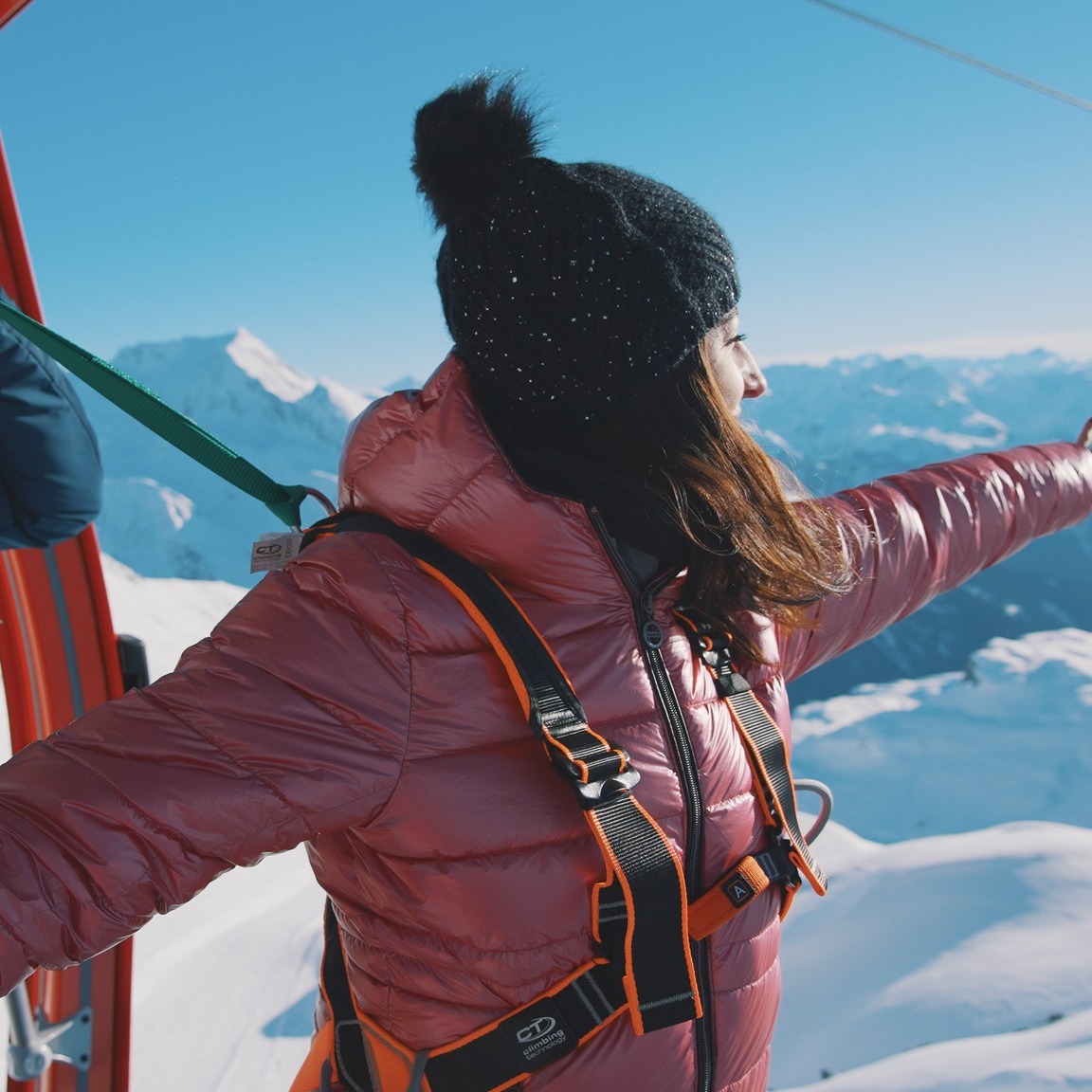 Chaletline's tweet photo. ' @LaPlagne is opening a unique open-air gondola https://t.co/4AFnwr2mhB https://t.co/cfUeHaqXk6
