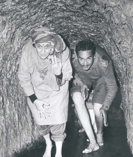 1970s :: PM Indira Gandhi In Holy Cave For Darshan Of Goddess Vaishno Devi