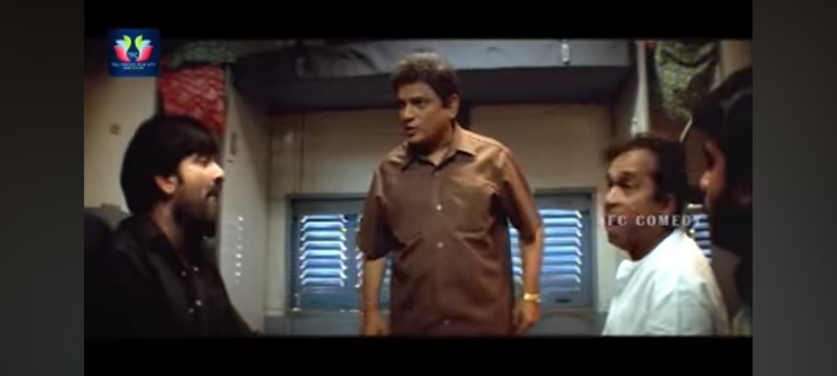 vAAdu emaina RC anukunav entra pakka valla support tho brathakadaniki