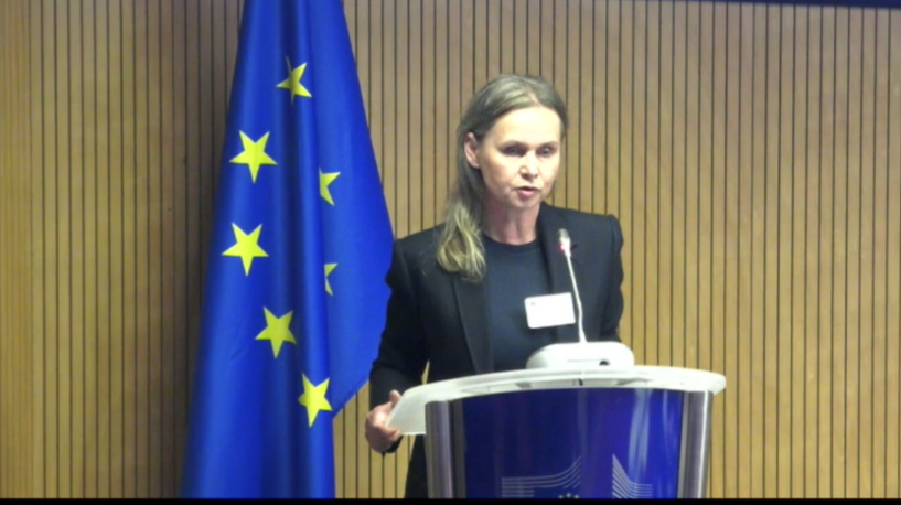 Ania Buchacz, with a patient's testimony urging all to work together to ensure financial services for survivors is a reality and not just a theory. #EWAC2024 #EUCancerPlan #HealthUnion