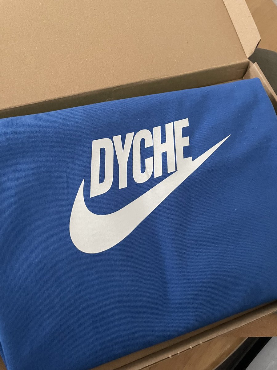 🚨 T-shirt comp🚨 RT’s appreciated Royal blue Dyche ringer T-shirt Size M Like RT Follow Winner randomly selected tomorrow. Good luck 💙