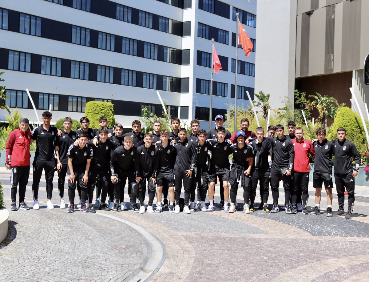 📍 Beşiktaş Artaş U17 Akademi Takımımız Antalya’da. #GeleceğinKartalları 🦅