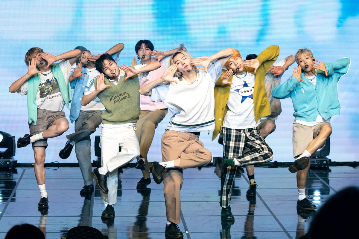 [Showcase] Sharing official pictures of @whib_official's performance of 'Kick It' at the press showcase today. #WHIB is showcasing their vibrant and fresh energy! ✨#ETERNAL_YOUTH #ETERNAL_YOUTH_KICK_IT