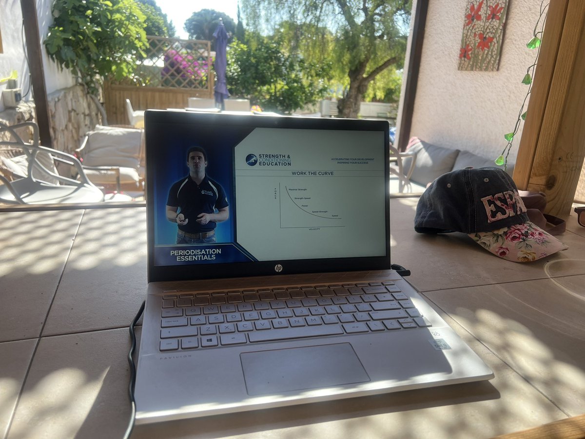 Post run studying with Strength and Conditioning Education on my Level 4 Strength & Conditioning Award 💪📚 #strengthconditioning #level4award #homestudying #mijasspain