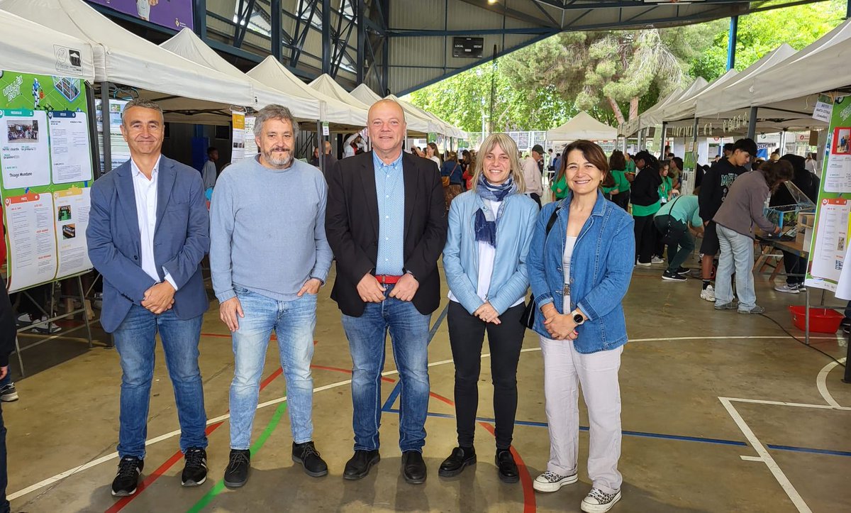 Granollers (@granollers) on Twitter photo 🤖 En marxa a Canovelles la 7a edició de la <a href="/vallesbot/">Vallèsbot</a>!
👩🌾👨🌾 11 centres educatius de Granollers hi presenten els dispositius robòtics i tecnològics que han dissenyat per millorar la producció, la distribució i la gestió de recursos del sector primari 
<a href="/CRP_Granollers/">CRP VOI - Granollers</a> 🤖 En marxa a Canovelles la 7a edició de la <a href="/vallesbot/">Vallèsbot</a>!
👩🌾👨🌾 11 centres educatius de Granollers hi presenten els dispositius robòtics i tecnològics que han dissenyat per millorar la producció, la distribució i la gestió de recursos del sector primari 
<a href="/CRP_Granollers/">CRP VOI - Granollers</a>