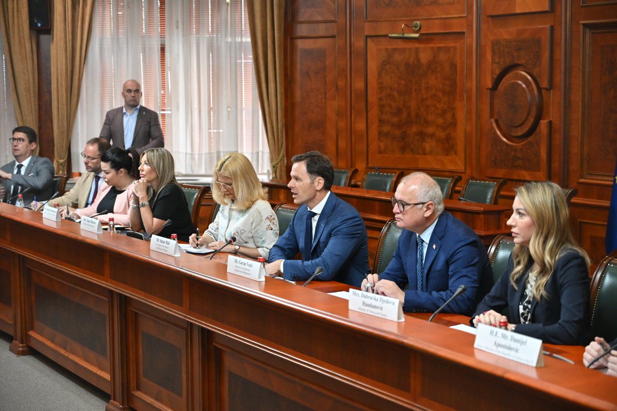 We had a detailed discussion on the outstanding issues of Reform Agenda which need to be finalised in the next days. #GrowthPlan The gas unbundling is the most urgent issue. It has significant implications to the future of the energy security of #Serbia.
