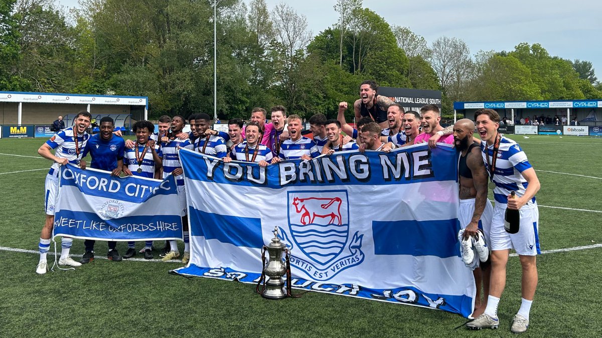 🗓️ One year ago today, @OxCityFC clinched promotion to the National League with a 4-0 Promotion Final win What are your memories of that day, Hoops fans? 💭 📸 @TBBodell #TheVanarama | @TheVanaramaNL
