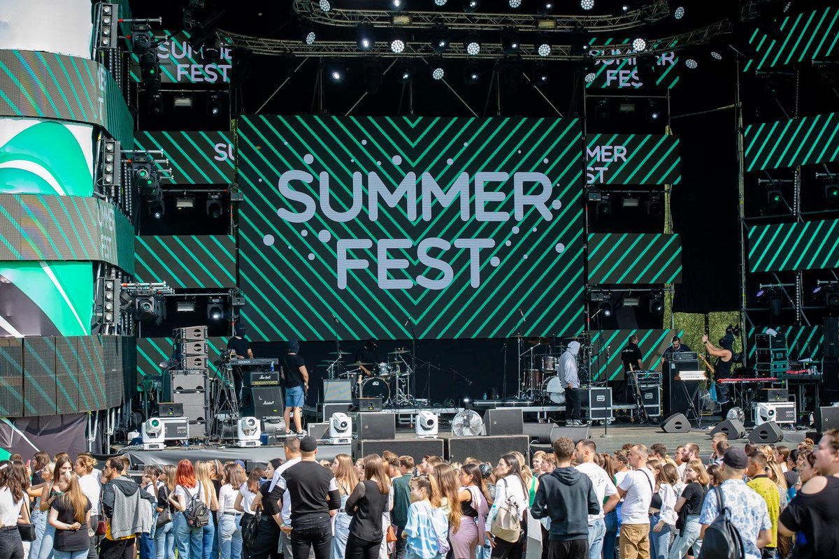 🎉🎵Three years running and the YESTECH MG series displays are still rocking the stages at Moldovan summer fests!🌟 🤗Click for more: yes-led.com/product/rental… #SummerFest #yestech #MG #rentalstage #MoldovaRocks #yesled
