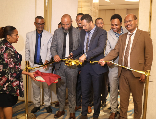 PmaEthiopia's tweet photo. @PmaEthiopia participated at #nationaldataweek organized by @FMoHealth on May 13, 2024. Great opportunity to showcase PMA’s important work in providing timely &amp; quality data for evidence informed decision making. @dereje_dugumaMD   @gatesfoundation @GatesJHU @MekdesDaba https://t.co/T7q0hr1lyM