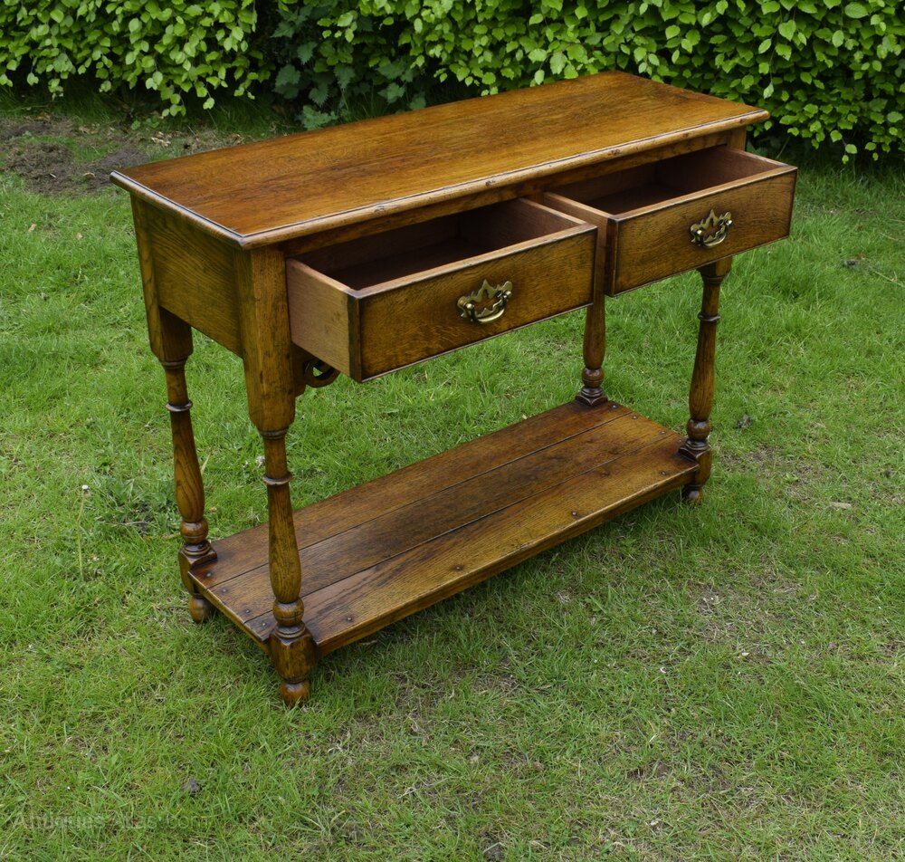 For sale on Antiques Atlas is this  Oak Dresser Base antiques-atlas.com/antique/oak_dr… 
Dating 1930s and all made in solid oak, with joint and peg construction.
From From Brookside Antiques 
#AntiqueFurniture #Antiques #antiquecountryfurniture #antiquedresser #antiquedresserbase