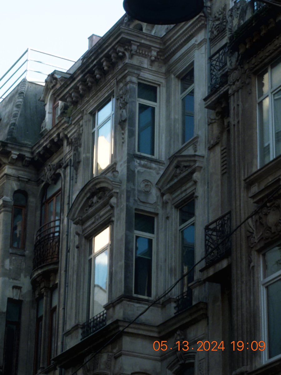 AnalogRota's tweet photo. Bugün, Beyoğlu https://t.co/0xxt0uNhIQ