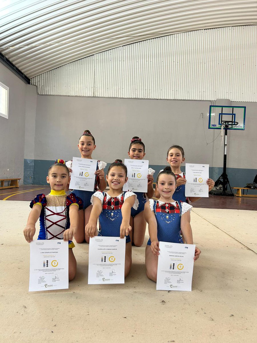 iins_es's tweet image. Las #gimnastas del Club Rítmica Onuba han obtenido la  certificación de grados del #IINS🤸‍♀️✨

➡️Esta certificación es un reflejo del esfuerzo y pasión de las gimnastas en cada entrenamiento.

¡Felicidades a todas por este importante logro!💪#GradosDeportivos #GimnasiaRítmica