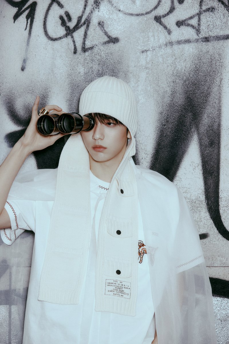 誓い (CHIKAI) - Concept Photo 'to B'
#SOOBIN (#수빈)

#TOMORROW_X_TOGETHER #투모로우바이투게더 #TXT
#TXT_誓い #TXT_CHIKAI #TXT_toB