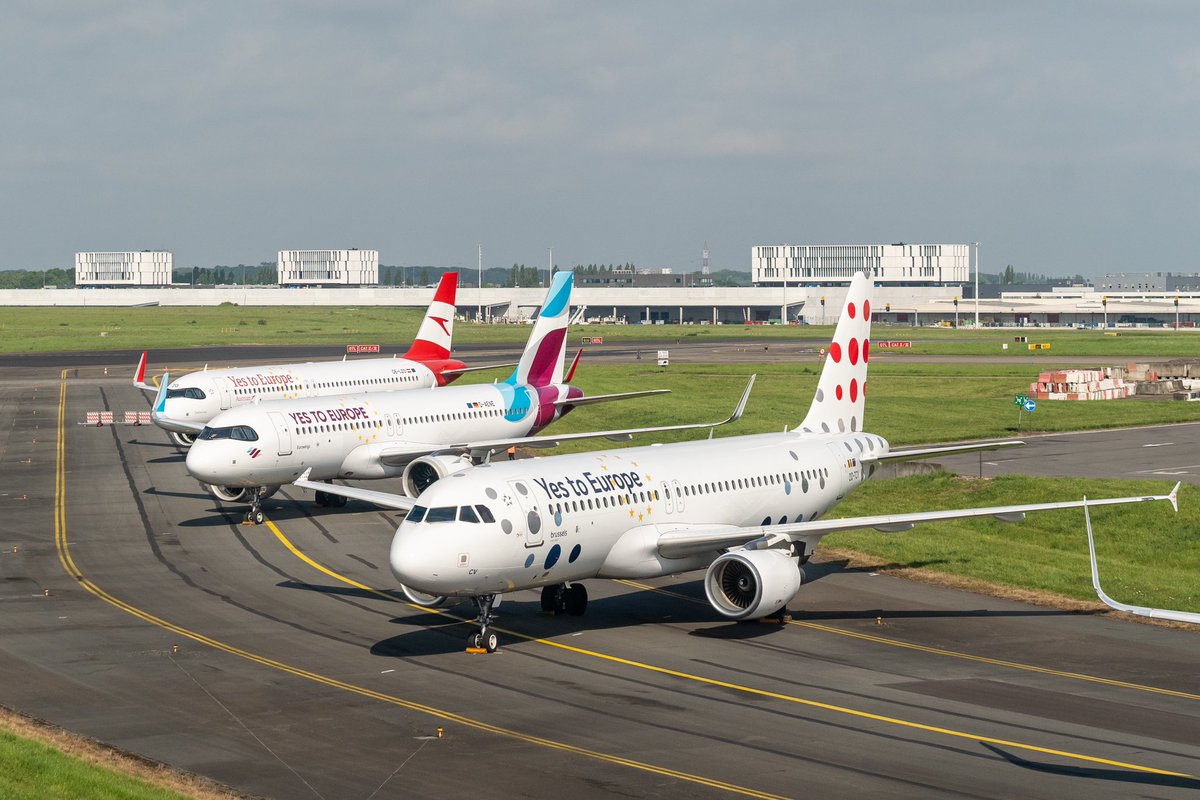 🇧🇪🇪🇺 C’est au tour de Brussels Airlines de présenter sa livrée « Yes to Europe ».

▫️Le groupe Lufthansa a déployé 4 livrées spéciales sur des A320 d’Austrian, Brussels Airlines, Eurowings & Lufthansa à quelques semaines des élections européennes.