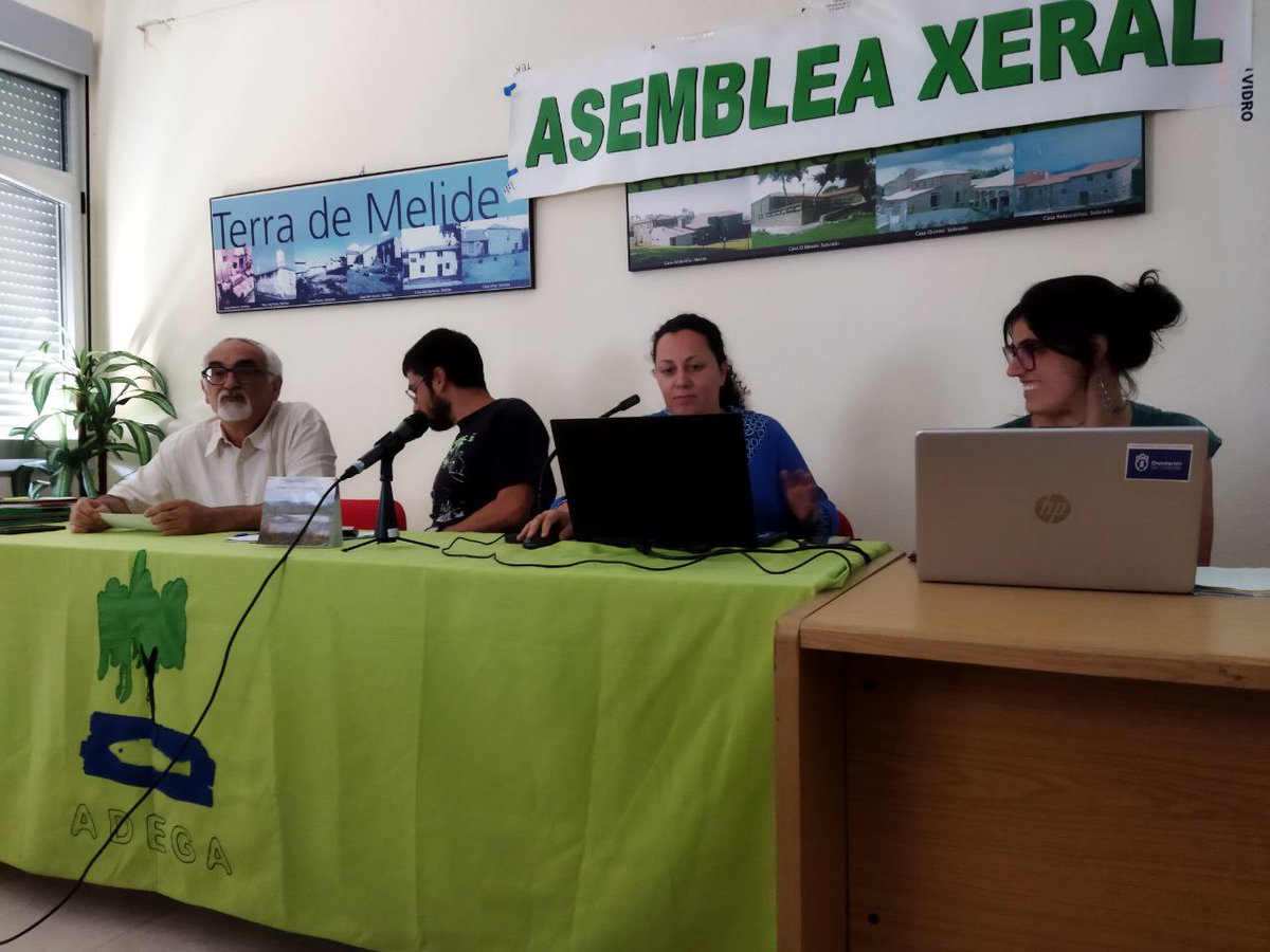 O pasado sábado, en #Melide, o Sindicato Labrego Galego asistiu ao acto de peche da Asemblea Xeral de ADEGA @ADEGAgz, e á entrega dos Premios Osíxeno e Dioxina! Obrigadas polo convite! 🌿