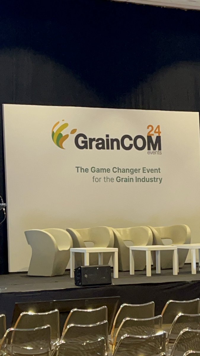 Good morning! In a few hours! @GrainCOM_Events with @AgResource, @agresourcebr and the world!
Let’s help build this global agribusiness!
Stay in touch!

Pt: Bom dia!! Em algumas horas… vamos falar na #Graincom e discutir os mercados! #agresource #agresourcebrasil Fique Ligado!
