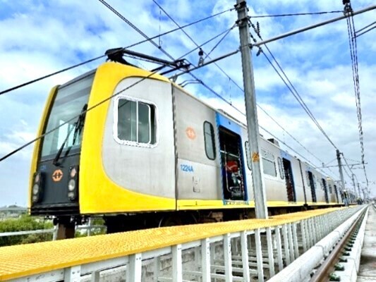 JICA is helping to alleviate traffic congestion by improving the operation of #LRT Line 1, which runs north-south through Metro Manila. LRT Line 1 is an important transportation infrastructure that supports the development of Metro Manila🇵🇭. Details👇 ✅jica.go.jp/english/inform…