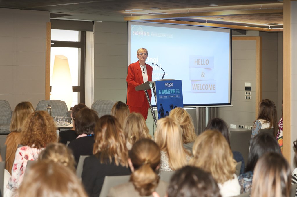 grupospri's tweet photo. ♀️🌍 B-WOMENIN ekitaldiak nazioartekotze arloko profesionalak bildu zituen ideiak trukatu, eta lehiakortasun berdinzaleago baten bila.
🔗 Ezagutu ekitaldia eta B-WOMENIN Global Meeting & Expanding 2024 topaketak
https://t.co/8R9xTpbFlx helbidean.
#BWOMENIN #Nazioartekotzea https://t.co/cZ9fumdEXw
