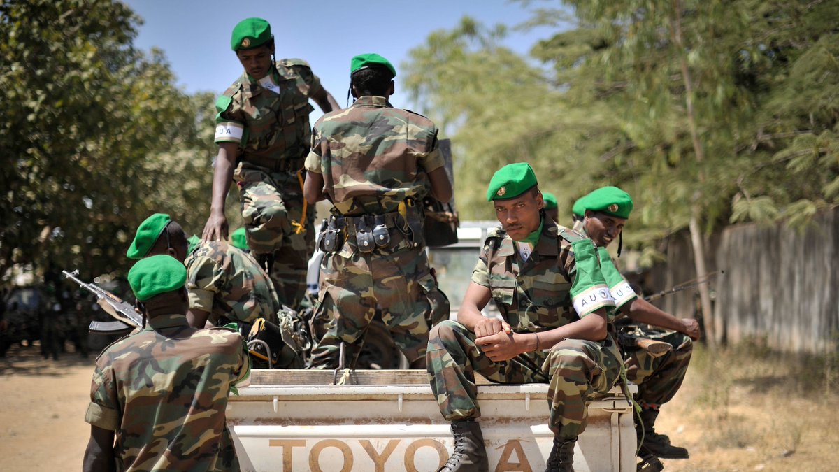 PSCReport's tweet image. In the #DRC, multiple military and political initiatives often compete with each other, leading to significant obstacles and reduced effectiveness. 

#PSCReport on security challenges in eastern #DRC and the #GreatLakes region ow.ly/b7LJ50Rzc5K