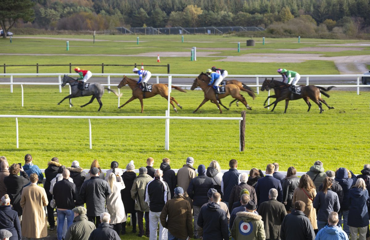 ⭐Fancy admission to all race meetings? ⭐Dedicated car park next to the main entrance ⭐Member's room ⭐Reciprocals days to other racecourses ⭐Complimentary racecards ⭐and MORE! Our Memberships are available to purchase 👉thejockeyclub.co.uk/exeter/members…