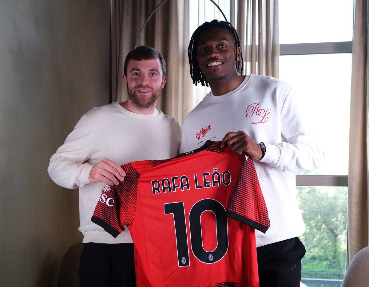 FabrizioRomano's tweet photo. 🚨 EXCL: Rafa Leão interview 🔴⚫️🇵🇹

◉ "AC Milan fans are special, I love it here!".

😮 "I called João Cancelo to join AC Milan last year...".

◉ "Cristiano Ronaldo and Zlatan Ibrahimovic mentality”.

◎ His exclusive masterclass with @_SportXYZ!

↪️ https://t.co/vQtK1PbkVL https://t.co/uaDrBF680L