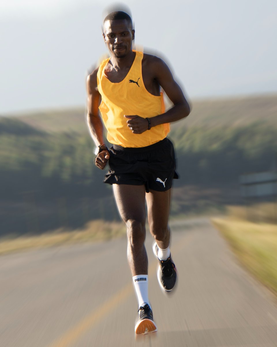 PUMASouthAfrica's tweet photo. Full speed ahead in @pumarunning Fast-R2. 🚀
Serious speed and powerful energy return - the perfect recipe.
🏃🏾♂️: @N_Mhlakwana https://t.co/tCIWNRIAyF