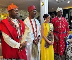 there's no difference between the Obi of Onitsha and Musa Azikiwe.

'dethroning all the British and Fulani stooges in the supernatural land of BIAFRA is a task that must be done'. @Hope_Uzodimma1 @PNMbah @CCSoludo @PeterObi @alexottiofr @FrancisNwifuru #ReferendumNow