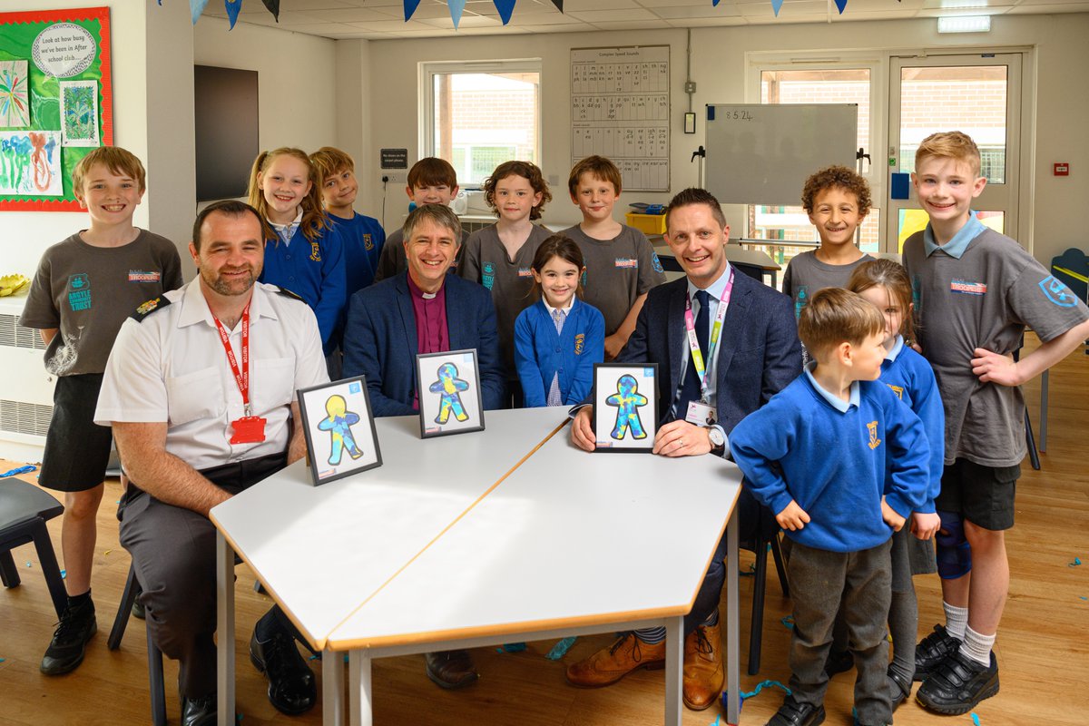 Earth worms and Little Troopers were the main topics of discussion when Bishop Hugh Nelson visited King Charles School in Falmouth. Read the full story here: trurodiocese.org.uk/2024/05/bishop…
