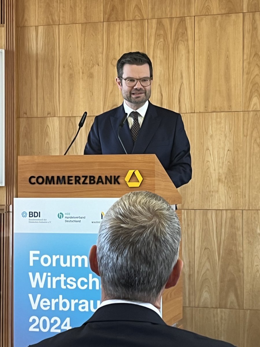 Hanno Bender (@hanno_bender) on Twitter photo „Europa war einmal ein Bürokratieabbauprojekt - eine Regelung statt 26/27, um den Wettbewerb zu stärken. Wenn das für die Bürger wieder spürbar würde, hätten die Populisten weniger Munition für ihr Europa-Bashing“, <a href="/MarcoBuschmann/">Marco Buschmann</a>, beim „Forum Wirtschaft & Verbraucher“ „Europa war einmal ein Bürokratieabbauprojekt - eine Regelung statt 26/27, um den Wettbewerb zu stärken. Wenn das für die Bürger wieder spürbar würde, hätten die Populisten weniger Munition für ihr Europa-Bashing“, <a href="/MarcoBuschmann/">Marco Buschmann</a>, beim „Forum Wirtschaft & Verbraucher“