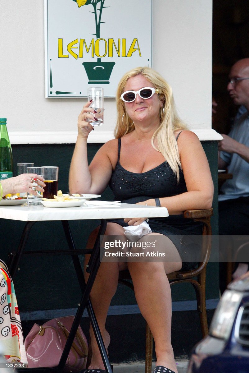 British television personality Vanessa Feltz eats lunch in London (2002)
