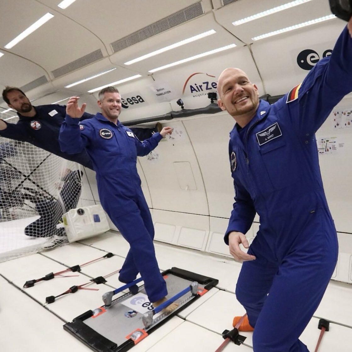 John McFall <a href="/iamfivetoes/">John McFall</a> , de Gran Bretaña, no es un hombre cualquiera. Desde la adolescencia que tiene una prótesis en una de sus piernas y actualmente está en camino de ser el primer astronauta con una discapacidad