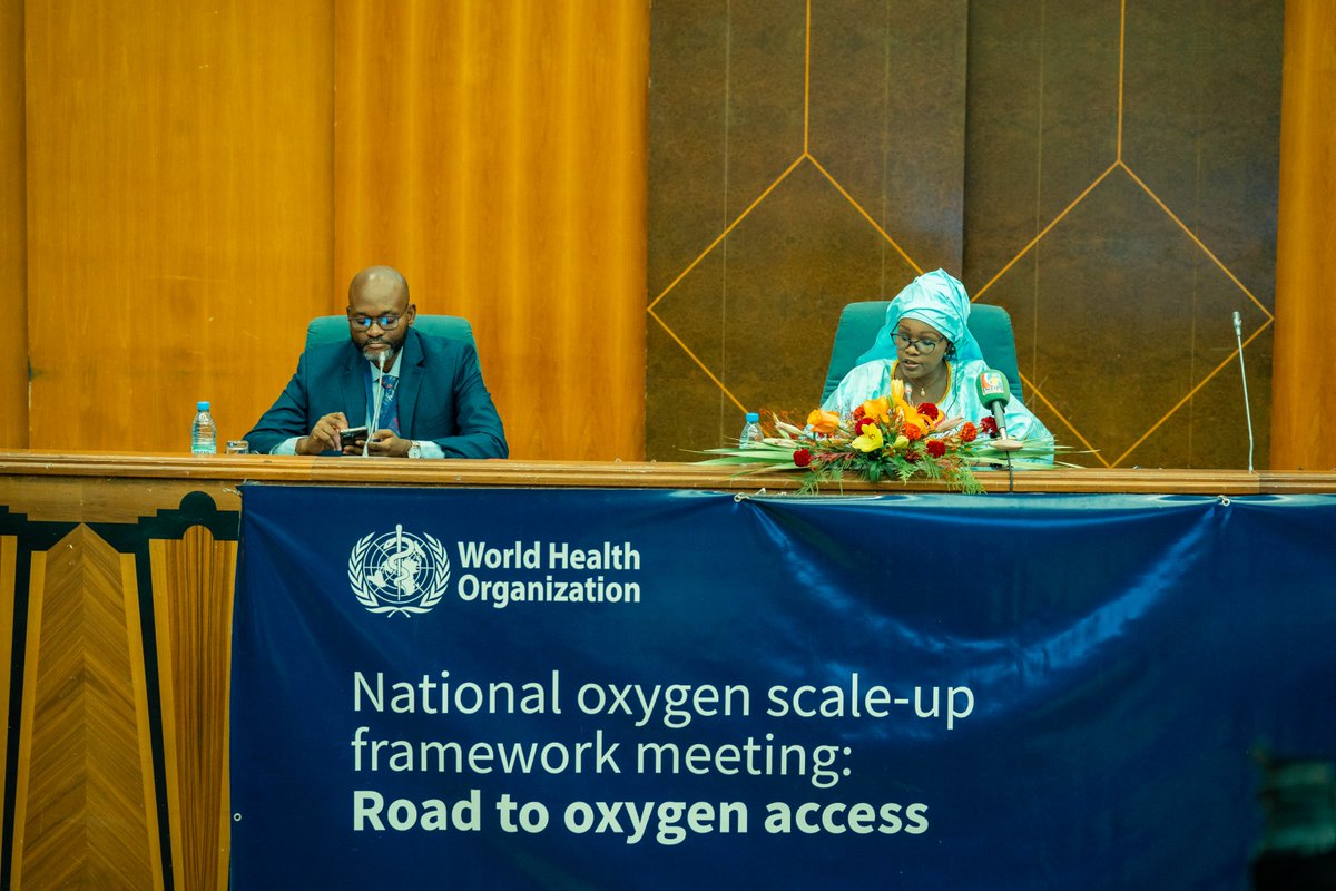 'Le renforcement de l'Accès à l'Oxygène offre une opportunité cruciale aux décideurs pour améliorer les résultats en matière de santé.' dixit Dr Fatou Mbaye Sylla, Directrice des établissements de santé @santegouv_sn , lors du Global Oxygen Meeting à Dakar 🇸🇳 avec l'#OMS.