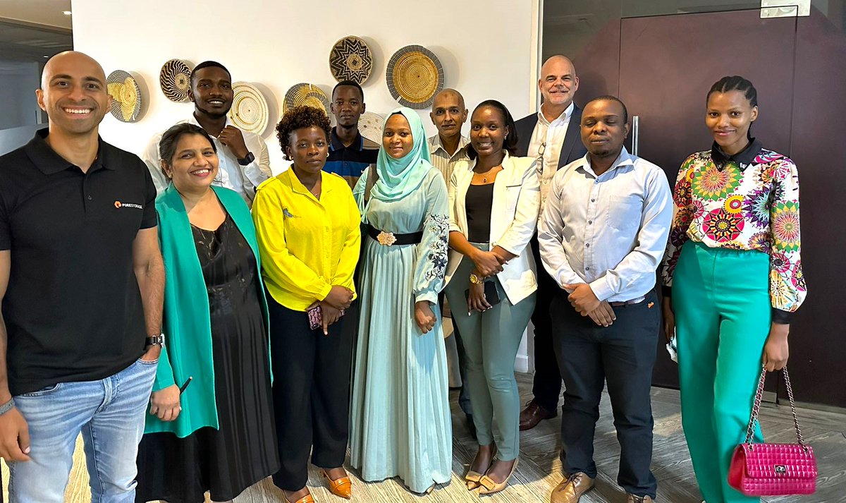 tech_fz's tweet image. Excited to have hosted the @purestorage Partner Roundtable right here in Tanzania!

Thank you to all our partners for joining us in this exciting endeavor! 👏 

#techFirstGulf #PureStorage #PartnerRoundtable #DataInnovation #TechLeaders #Tanzania&quot;