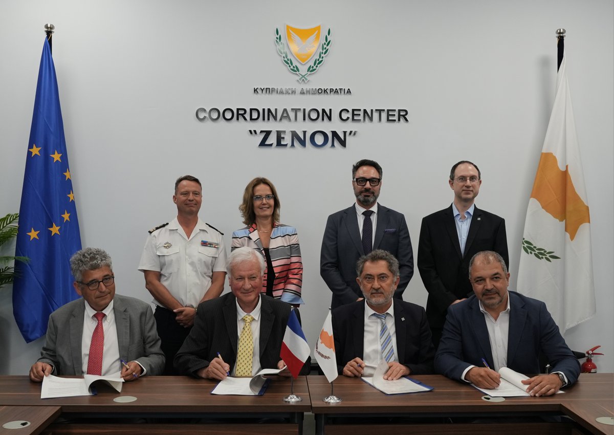 kounoudes's tweet image. @SignalGeneriX signed today, in the presence of the French Ambassador to 🇨🇾 Ms. @SalinaGrenet and @DefenceCyprus  an MOU for cooperation with 🇫🇷companies #Arkeocean, #Lanego and @cmmicyprus  for joint R&amp;amp;D and product development in the domain of underwater autonomous systems
We…