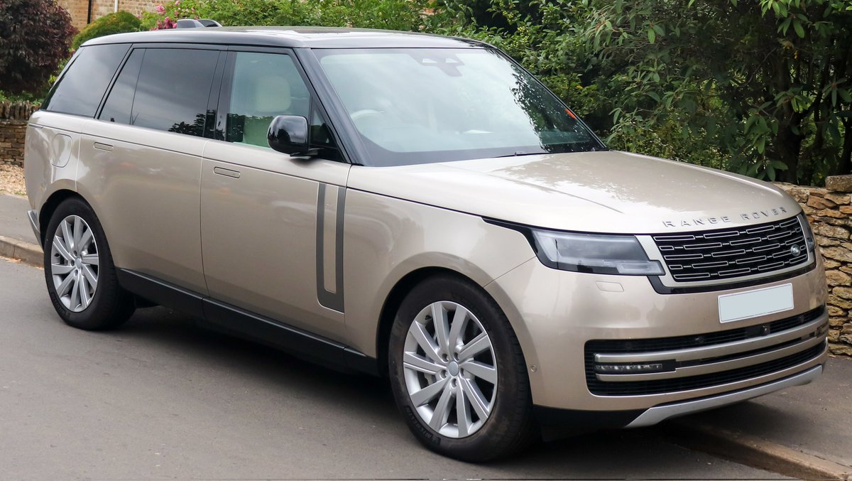 If you do a lifestyle audit and find a person of 30 years owning a RangeRover SV 2024 valued at Shs500m, it could be as a result of shady dealings. At that age by Ugandan standards, unless you come from a wealthy family, you've barely made that money to buy such an expensive car.