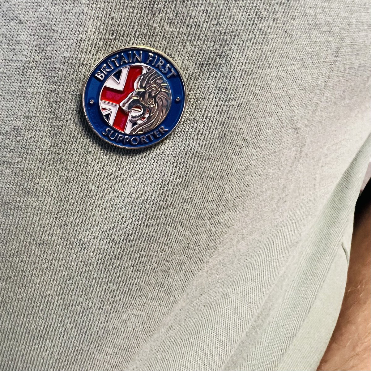 Our new 'Supporter' badge is a great way to display your patriotism and dedication to our cause. Place your order today: 👉 britainfirst.org/party-badge/