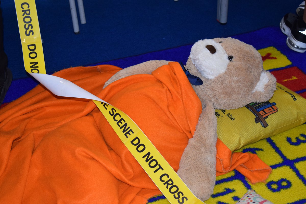 Y1 entered a crime scene today. What happened at the three bears house? Who ate all the porridge?? What evidence did they find? And...  why is the wolf nowhere to be found these days...? 

#localschool #battersea #clapham #funlearning